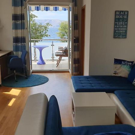 Beachfront Apartmant Veli ノヴィ・ヴィノドロスキー エクステリア 写真
