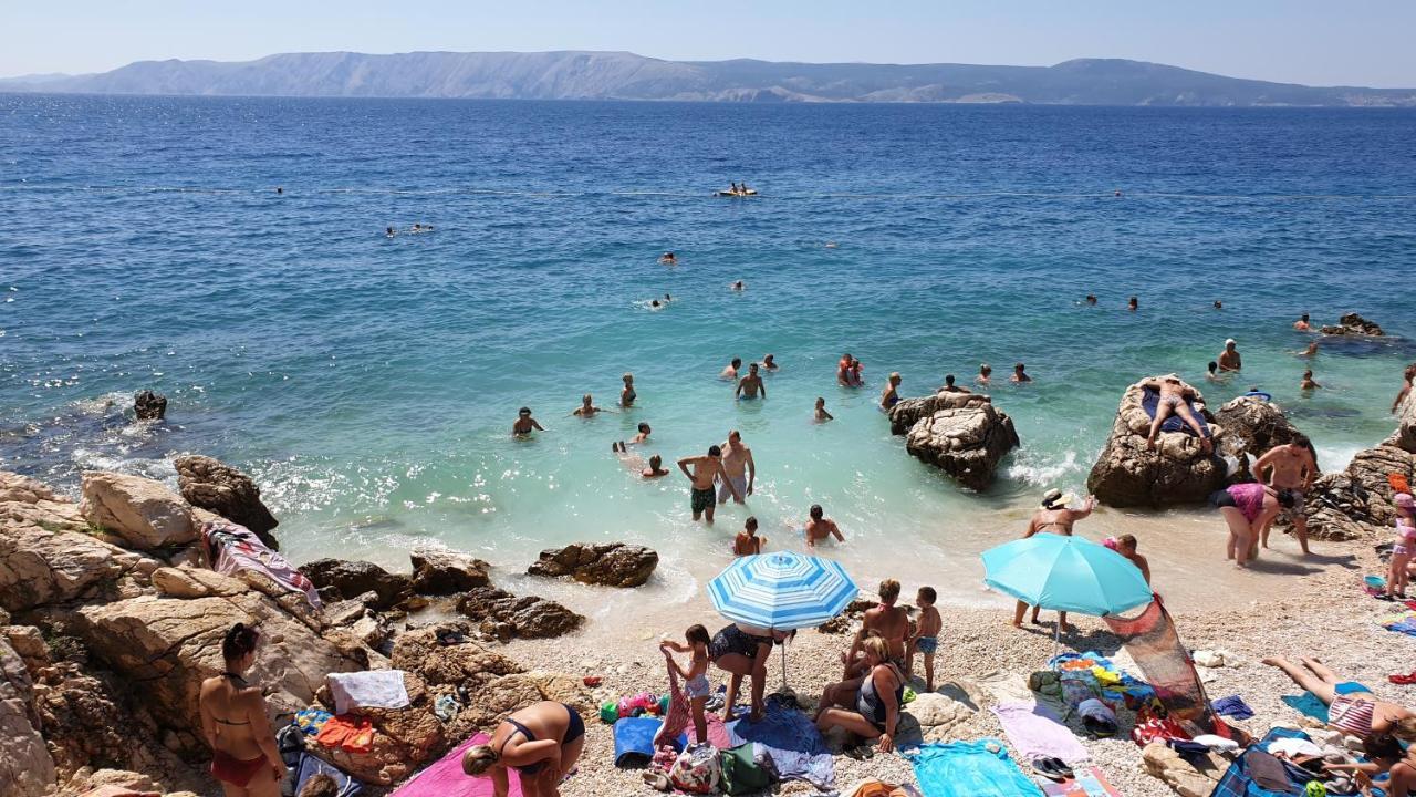 Beachfront Apartmant Veli ノヴィ・ヴィノドロスキー エクステリア 写真